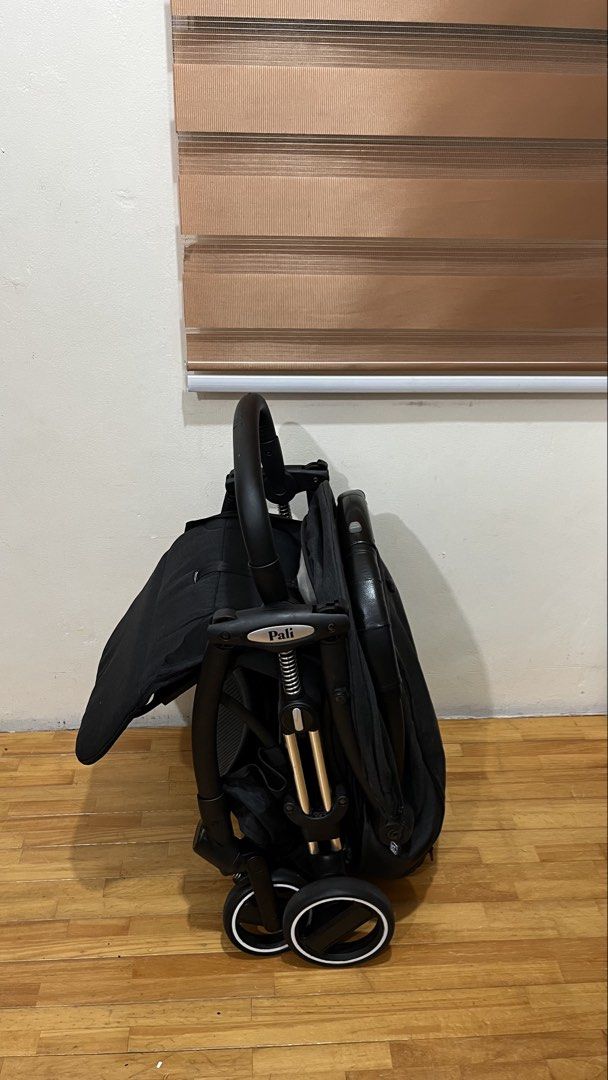 Pali Magic Stroller travel stroller (Category: Strollers) located in Santa Rosa. Submitted by mommy.cole.affordable.stuff (Listing ID 1468901818, Image 2). Description: .