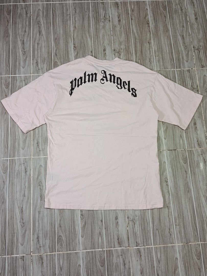 PALM ANGELS KILL BEAR TSHIRT (freeshipping) (Category: Tshirts & Polo Shirts ) located in Quezon City. Submitted by gyl-stop (Listing ID 1468836396, Image 2). Description: free shipping 22 x 29 excellent condi cr: 9.8/10 issue: none.