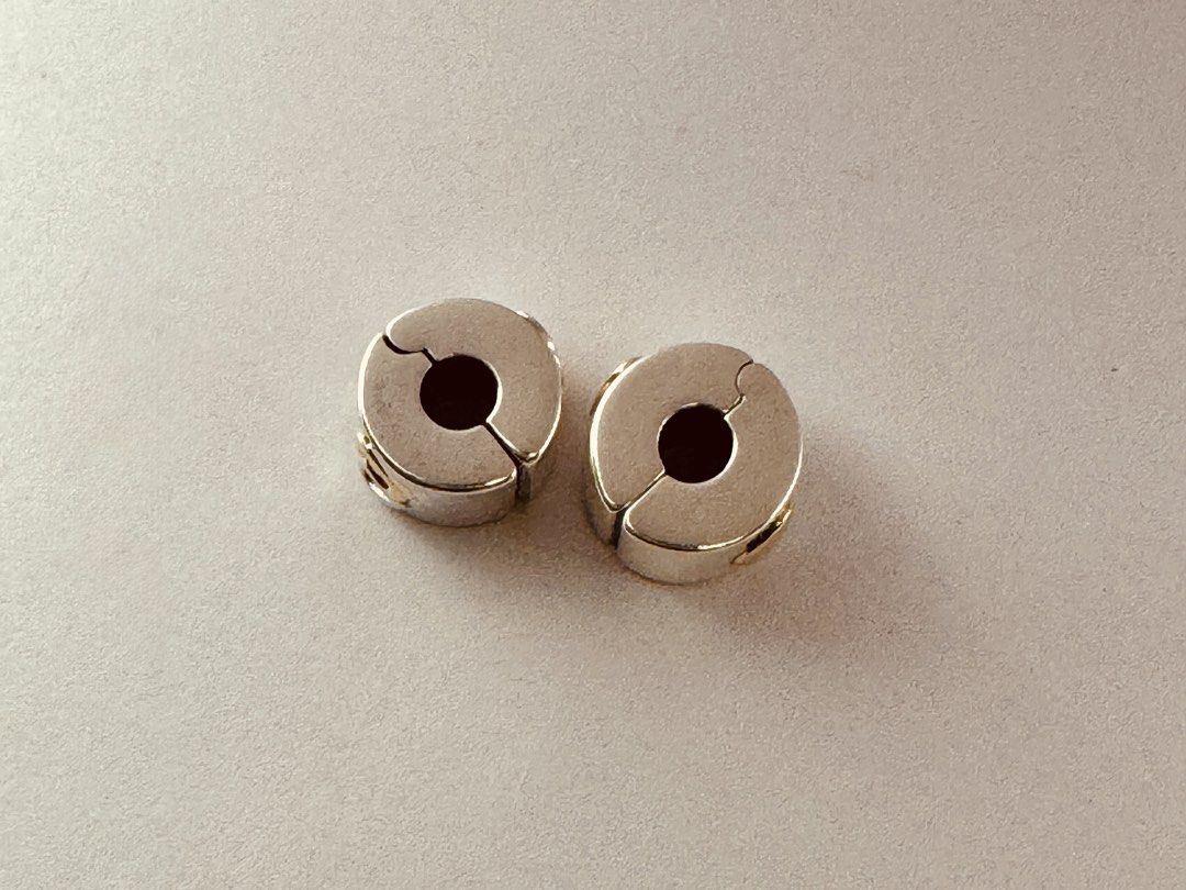 Pandora Clip Charms (Category: Charms) located in Cabanatuan. Submitted by water.withahintoflime (Listing ID 1468893209, Image 3). Description: Retired|Authentic Sterling silver with 14k gold hearts Priced as pair ❌ Issue ✅ Packaging.