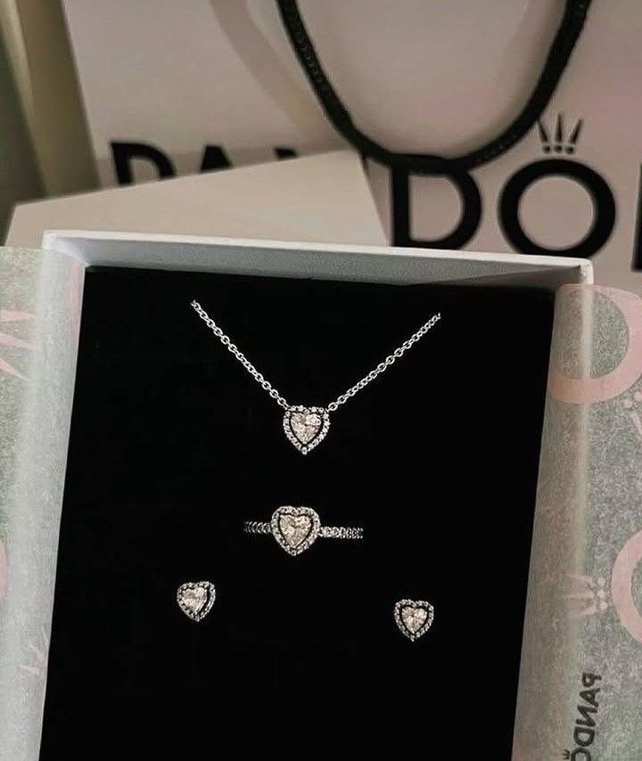 PANDORA SPARKLING HEART ELEVATED NECKLACE/ RING AND STUD EARRINGS SET (Category: Necklaces) located in Pasig City. Submitted by titalana2011991 (Listing ID 1468728176, Image 1). Description: .