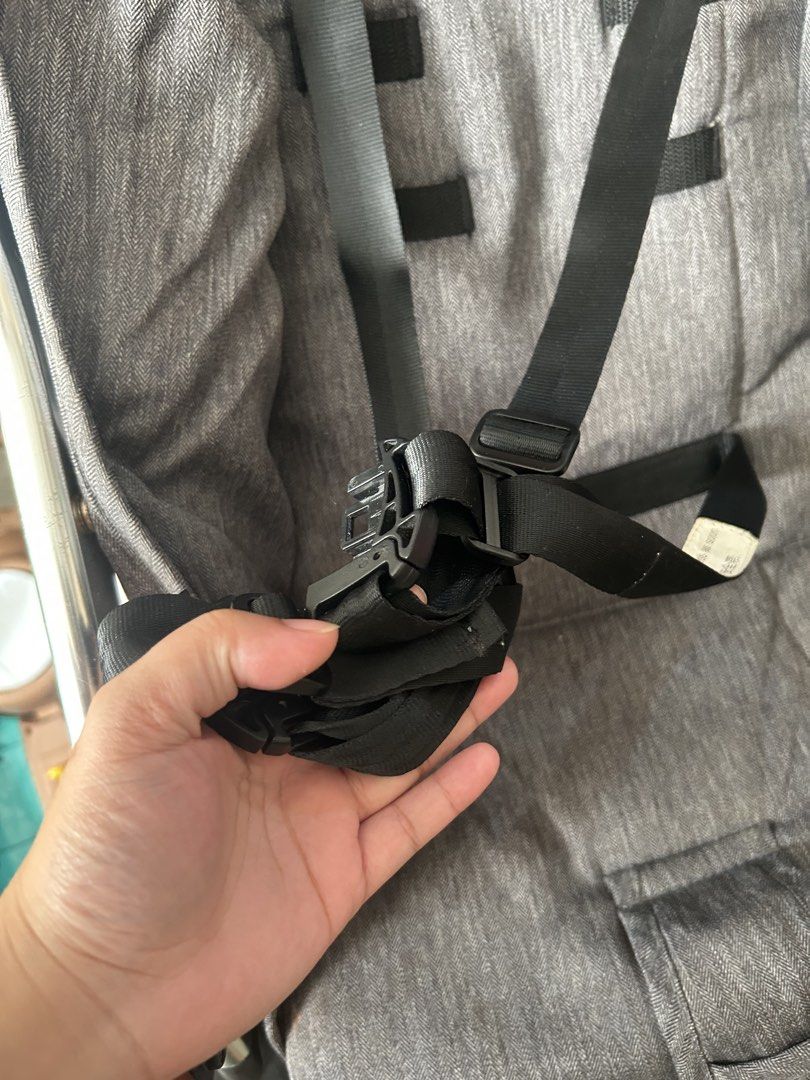 PAPAYAKIDS STROLLER (Category: Strollers) located in Manila. Submitted by annstuffs (Listing ID 1468784582, Image 2). Description: Selling Stroller – All Working! • Minor scratches, but no broken parts. • Ready to use! 📍 Golden Land Taguig .