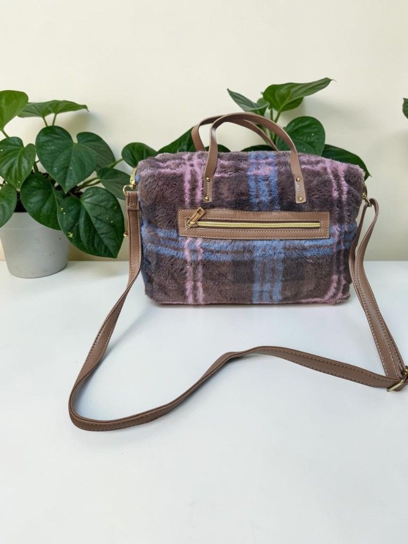 PASSAGE MIGNON FUR 2WAY BAG (Category: Cross-body Bags) located in Las Pinas. Submitted by annachiaonair2037 (Listing ID 1468744462, Image 2). Description: PASSAGE MIGNON FUR 2WAY BAG FROM JAPAN DETACHABLE SLING H 10" L 12" W4" Disclaimer: I am not affiliated with, associated with, or authorized by any of the brands featured posted. Any mention of brand names, trademarks, or logos is solely for identification and reference purposes only..