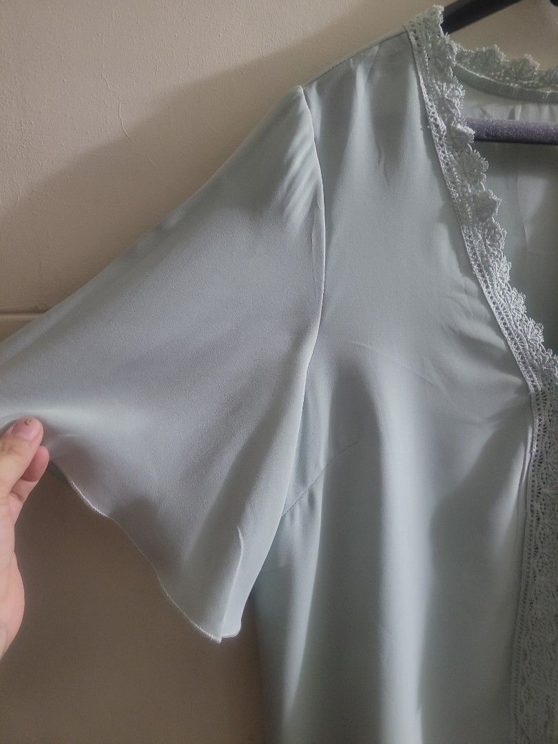 Pastel Embroidered Top (Category: Blouses) located in Los Banos. Submitted by lopecruz (Listing ID 1468834157, Image 2). Description: 22"armpit laid flat 24"length like new condition,no kupas M to L.