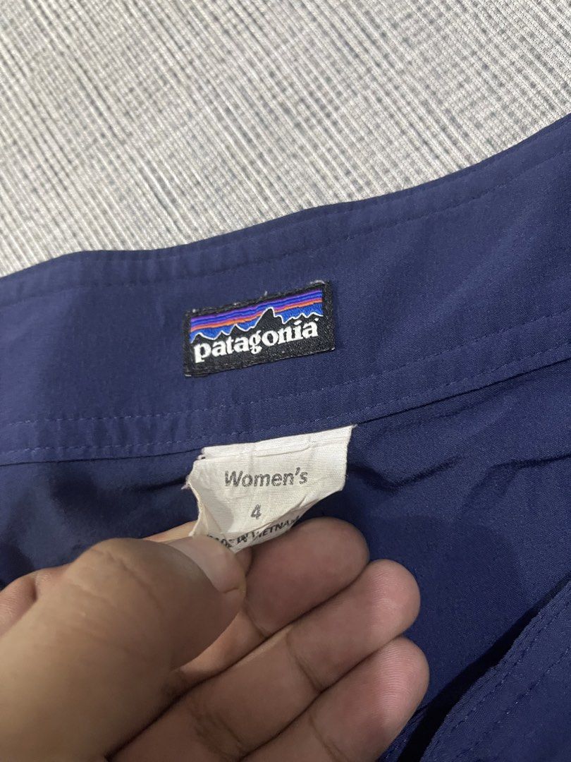 Patagonia womens short size 29-30 (Category: Shorts) located in Taytay. Submitted by ekselentekondisyon (Listing ID 1468851945, Image 3). Description: Patagonia womens short W-29-30 Excellent condition W/lace W/ 1 side pocket Packable Taytay rizal location No issue Embroided patgonia.