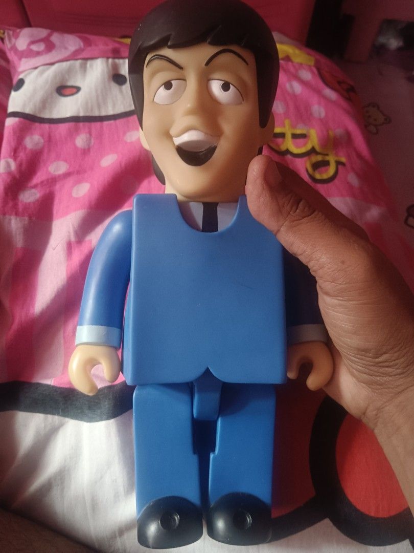 Paul McCartney vinyl figure (Category: Action & Battle Toys) located in Pasig City. Submitted by rednaxela_rich (Listing ID 1468729482, Image 1). Description: Ptpa fs 2010 apple corps Lid Paul McCartney vinyl figure.