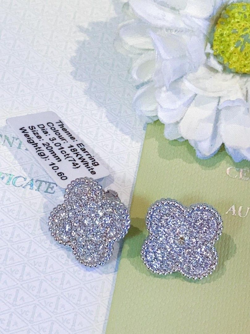 paved diamond vca earring 18k gold hk setting (Category: Earrings) located in Manila. Submitted by primejewelry (Listing ID 1468715953, Image 1). Description: pm for the price 111 is only a code.