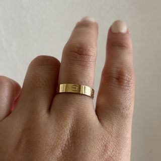 (Category: ) located in . Submitted by vaultedlovecloset (Listing ID 1468788891, Image 1). Description: .