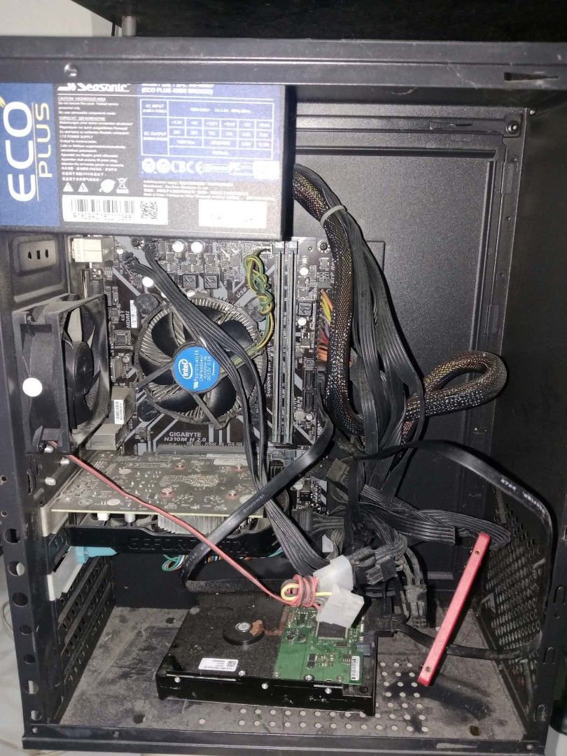 PC SET FIXED PRICE (Category: Desktops) located in Quezon City. Submitted by adriannapay (Listing ID 1468837393, Image 2). Description: • Processor: Intel(R) Core(TM) i3-9100F CPU @ 3.60GHz (3.60 GHz) • Installed RAM: 16.0 GB • Graphics Card: NVIDIA GeForce GTX 1650 • Storage: 578 GB total capacity (42 GB used) • System Type: 64-bit operating system, x64-based processor • Edition: Windows 11 Pro SSD 120GB HHD 500GB Monitor - Model - E2212F Planar