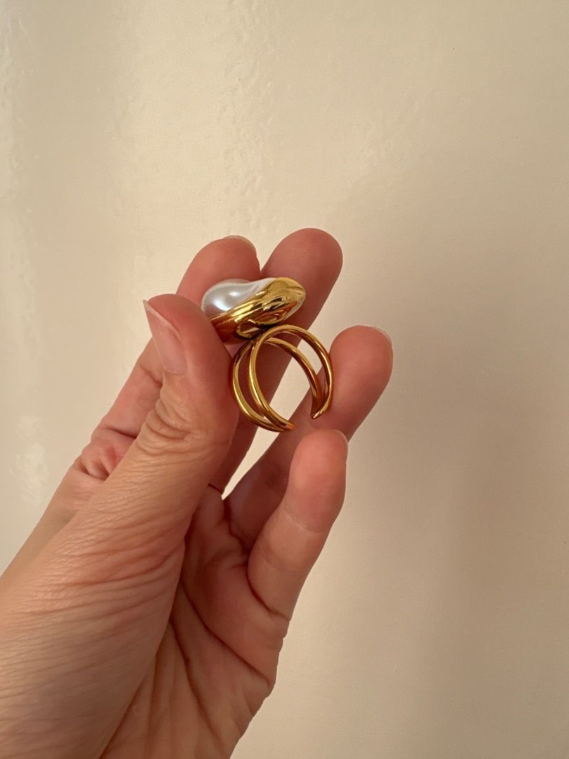 Pearl Ring (Category: Rings) located in Quezon City. Submitted by icecreammonster (Listing ID 1468795463, Image 2). Description: Pearl Ring Color - 18K Gold Material - 18K PVD Gold Stainless Steel Waterproof and adjustable.