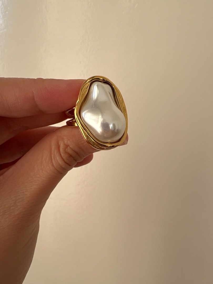 Pearl Ring (Category: Rings) located in Quezon City. Submitted by icecreammonster (Listing ID 1468795463, Image 3). Description: Pearl Ring Color - 18K Gold Material - 18K PVD Gold Stainless Steel Waterproof and adjustable.