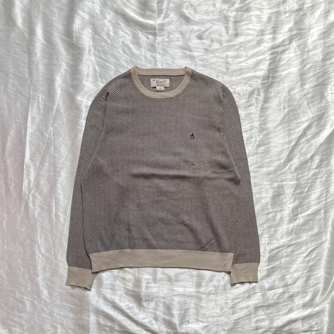 Penguin Sweater (Category: Coats, Jackets and Outerwear) located in Manila. Submitted by oc.wardrobe (Listing ID 1468727057, Image 1). Description: .