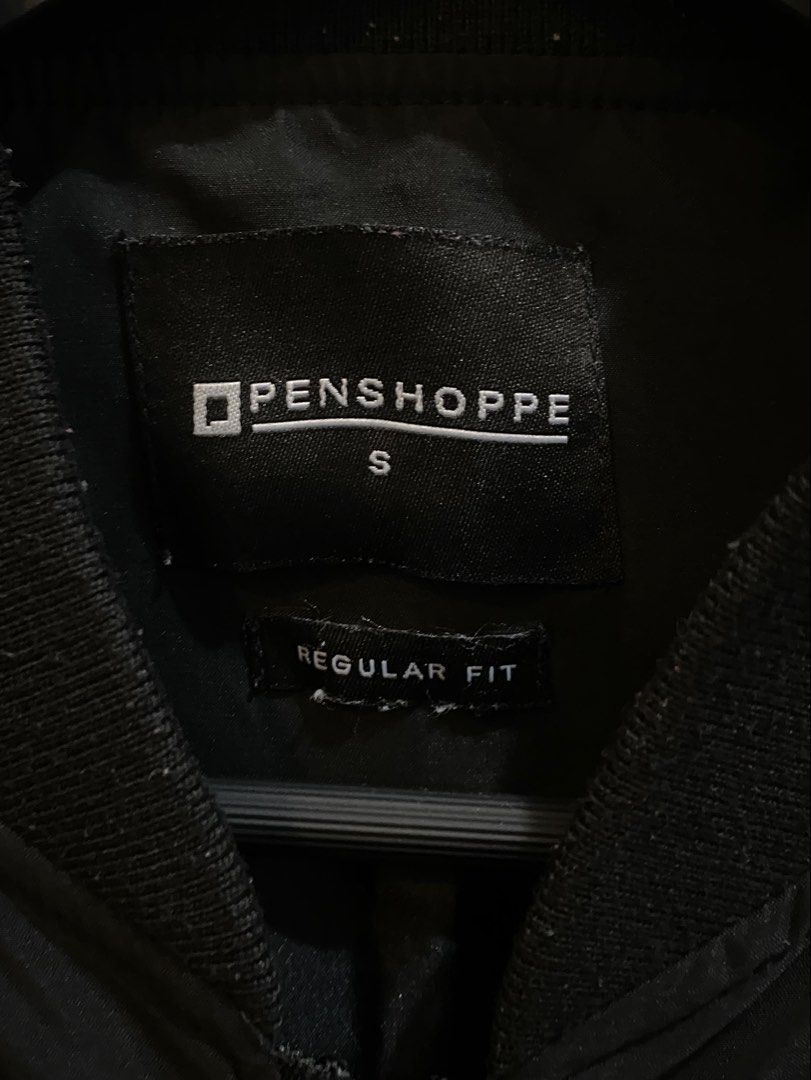 PENSHOPPE BASIC BOMBER JACKET (REGULAR FIT) (Category: Coats, Jackets and Outerwear) located in Manila. Submitted by declutterlord (Listing ID 1468916484, Image 2). Description: Brand: PENSHOPPE - Color: Black - Size: S - Condition: The fabric is still in 98% good condition.
