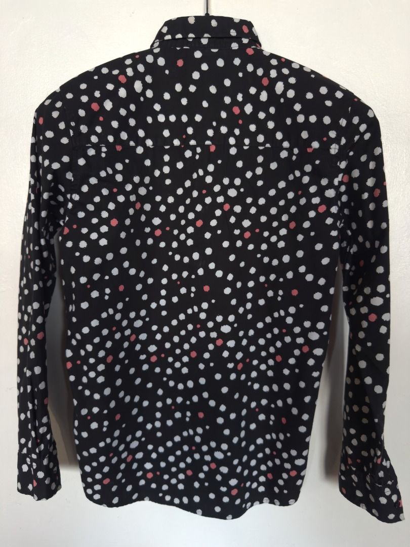 Penshoppe Long sleeve (Category: Tshirts & Polo Shirts ) located in Vigan. Submitted by potcholo. (Listing ID 1468853369, Image 2). Description: Polka Dots Printed Long Sleeves For Men Brand: PENSHOPPE Size: SMALL on tag 159 pesos only Very good condition.