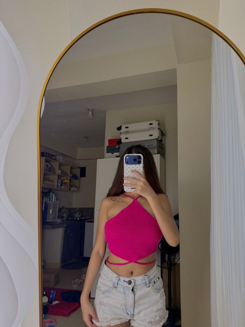 Pink Bandana Top (Category: Others Tops) located in Mandaluyong City. Submitted by prelovedbyrinoa_ (Listing ID 1468855702, Image 2). Description: Preloved — wear once ♡ Size: XS ♡ Location: Mandaluyong City ♡ Lalamove / Grab Express available.