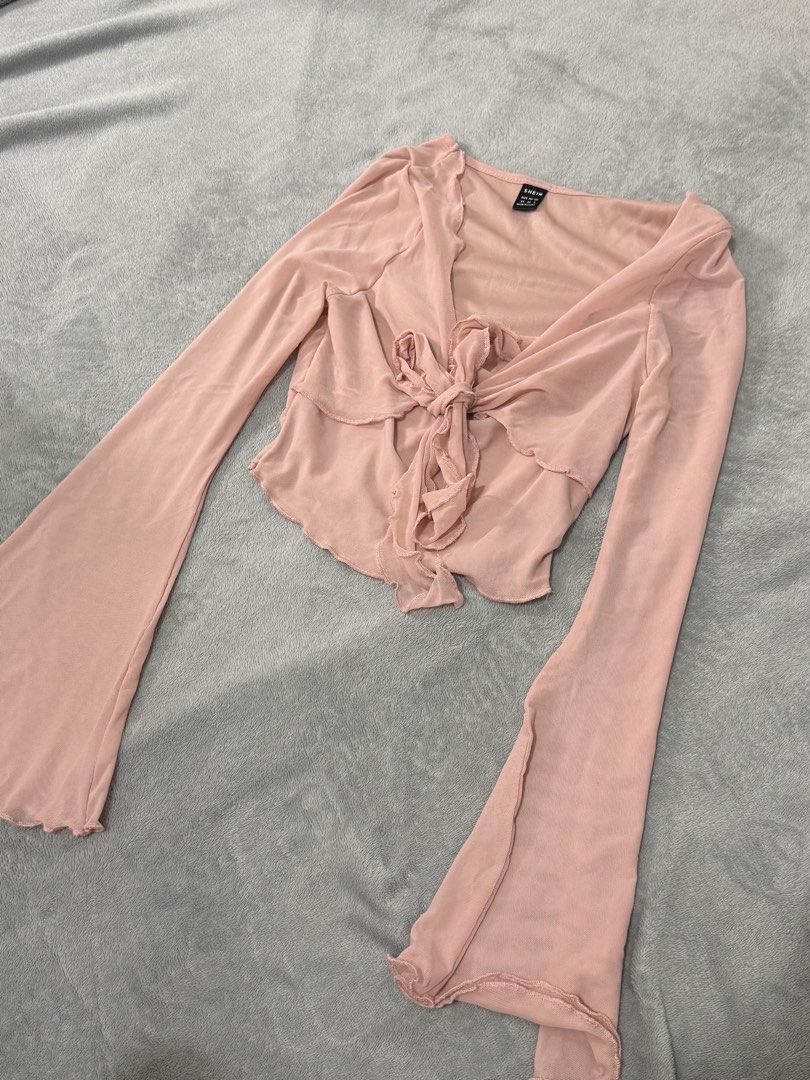 Pink Mesh Tie-Up Cropped Top (Category: Longsleeves) located in Capas. Submitted by blesseee_d (Listing ID 1468925524, Image 1). Description: DM me! 💕.