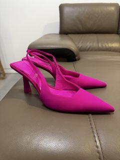 (Category: ) located in . Submitted by wendee_fashionlover (Listing ID 1468853974, Image 1). Description: .