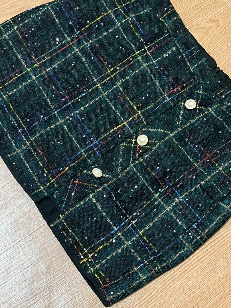 Plaid Tweed Skirt (Category: Skirts) located in Manila. Submitted by mamamogreen69 (Listing ID 1468828496, Image 2). Description: 📍LOC: SANTOLAN, PASIG CITY 🚛 COURIER: LALAMOVE, SHOPE CHECK OUT, PICK-UP ✅ MINE NOW, PM NOW ✅ PAY FIRST ✅ 1 DAY RESERVATION ONLY ✅ PM THE SELLER FOR MORE DETAILS BUYER WILL SHOULDER THE SHIPPING FEE ‼️.