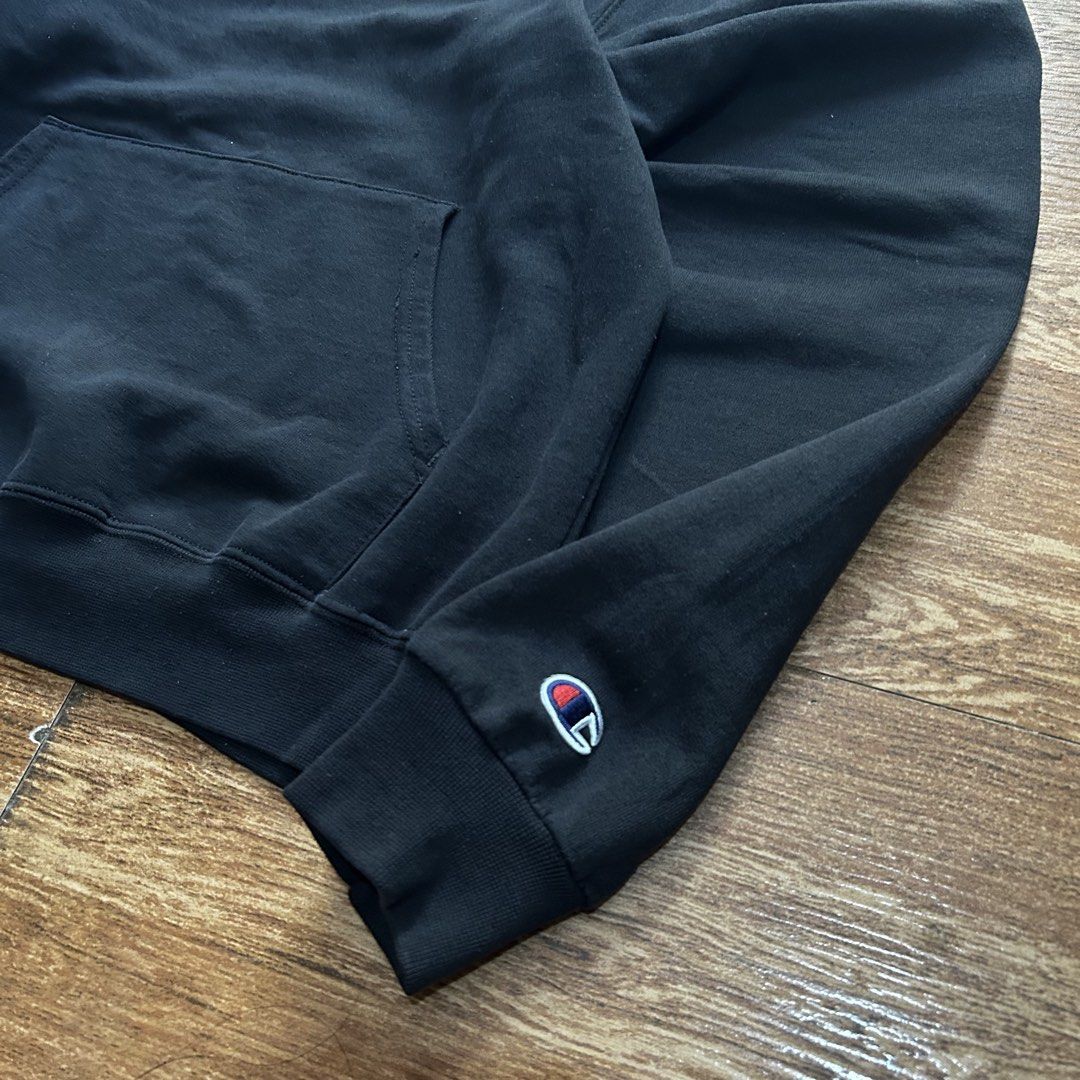 Plain black champion hoodie (Category: Hoodies) located in Baguio. Submitted by ralfangelo35075 (Listing ID 1468718727, Image 2). Description: mine: ₱380 best fit small - medium 9.6/10 color rate issue: minor lints pm for more details DISCLAIMER: I Ralf Angelo S. Ta-a / Past wears are not affiliated with any brand that I sell. No copyright infringement intended. All items are thrifted or 2nd hand manage your expectation..