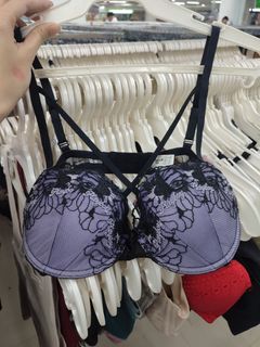 (Category: ) located in . Submitted by roxantiago (Listing ID 1468756283, Image 1). Description: .