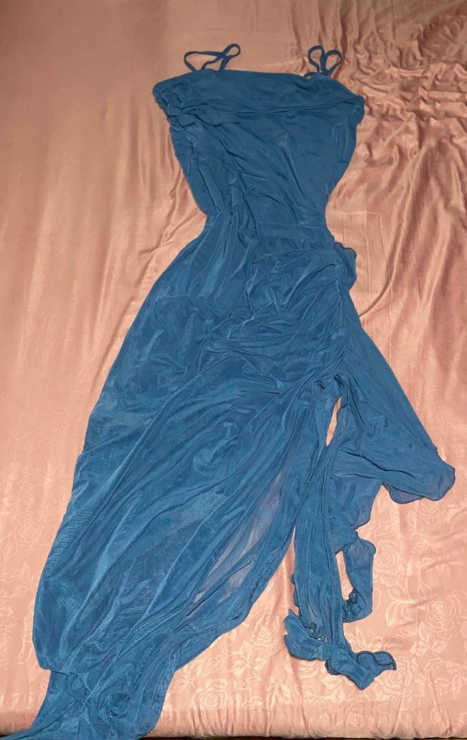 Pleated Halterneck Dress with Ruffles (Category: Evening dresses & gowns) located in Manila. Submitted by preloved.re-love (Listing ID 1468717834, Image 2). Description: Shein Size on tag: Large can fit large, xl, semi-xxl semi-stretchable Used once og price: 500+.