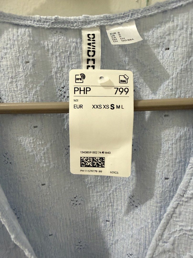 Powder Blue Top - H&M (Category: Sleeveless) located in Bacoor. Submitted by hellonikka (Listing ID 1468827514, Image 3). Description: Super cute color! Bought it for 799 (Small on tag but can fit medium) Rfs: decluttering .