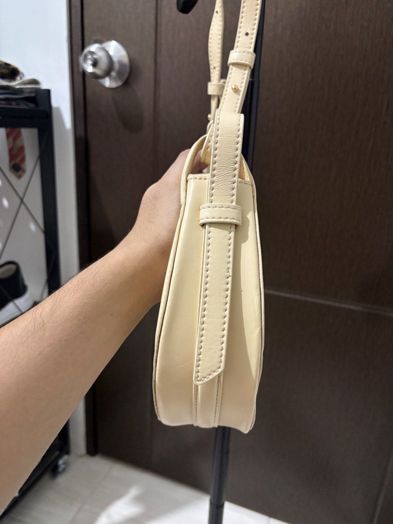 POLENE NUMERO DIX CROSSBODY BAG (Category: Luxury Bags & Wallets) located in Naga. Submitted by sislovesme (Listing ID 1468792820, Image 3). Description: •IN GOOD CONDITION •SIGN OF WEAR, DENTS •ONE SIZE.