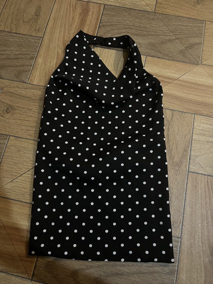 Polka dot backless top (Category: Sleeveless) located in Aguinaldo. Submitted by roversellz_ (Listing ID 1468902000, Image 1). Description: - I love this top it’s gorgeous - no flaws - for the brand, I have no idea it doesn’t have tag - worn once - fits xs/s/m the back is adjustable.