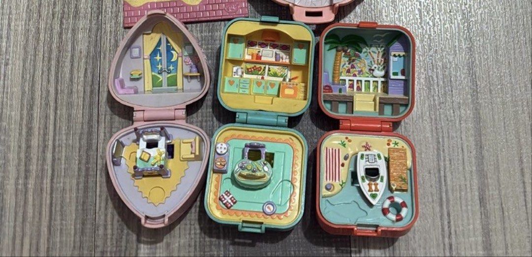 polly pocket (Category: Vintage Collectibles) located in Subic. Submitted by rosalyntlopez (Listing ID 1468732988, Image 1). Description: 1500 each free sf.