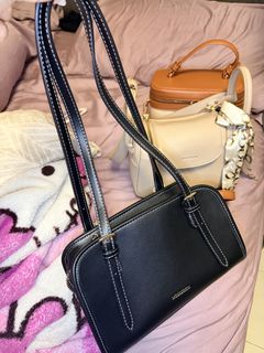 (Category: ) located in . Submitted by crystalsplusanythingcute (Listing ID 1468805260, Image 1). Description: .