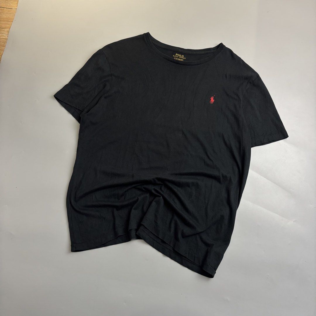 POLO RALP LAUREN (Category: Tshirts & Polo Shirts ) located in Taguig. Submitted by the_rare_edit (Listing ID 1468874822, Image 2). Description: DIMENSIONS: 23x27 ISSUE: none COLOR RATE: 9.8/10 CONDITION: Excellent condition .