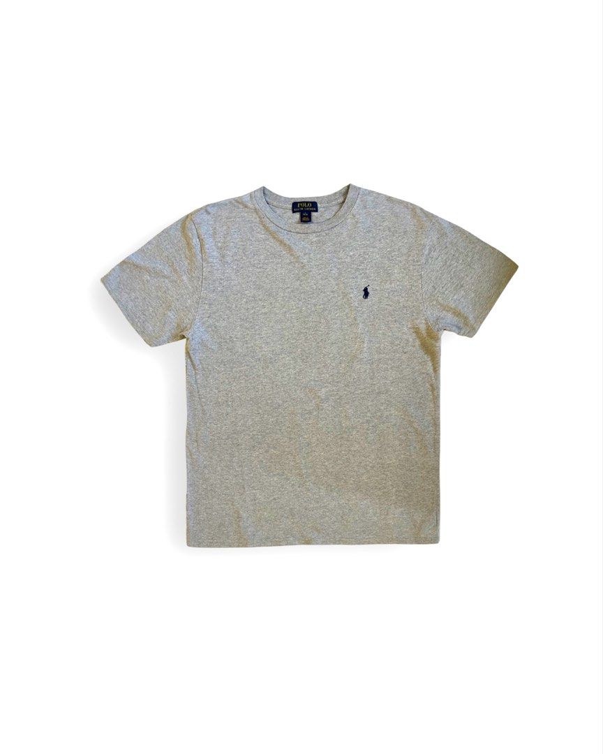 POLO RALPH LAUREN (Category: Tshirts & Polo Shirts ) located in Davao. Submitted by kelsocool (Listing ID 1468801600, Image 1). Description: Polo Ralph Lauren Grey Crewneck Tee Size: L Dimes (inch): 26 - length 18.5 - width 8.2 - sleeve color rate: 9/10 good condition issue - none Description: Minimalist Polo Ralph Lauren heather grey crewneck tee featuring subtle dark navy pony chest embroidery..