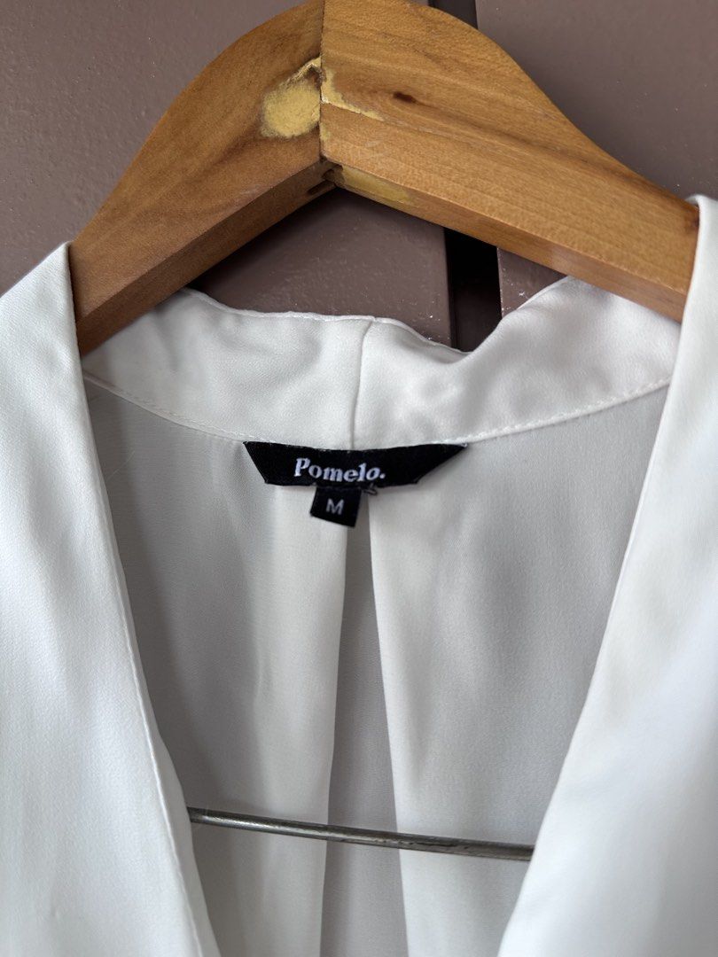 Pomelo white top (Category: Sleeveless) located in Abucay. Submitted by closetofaca (Listing ID 1468799274, Image 3). Description: Bust: 38”.