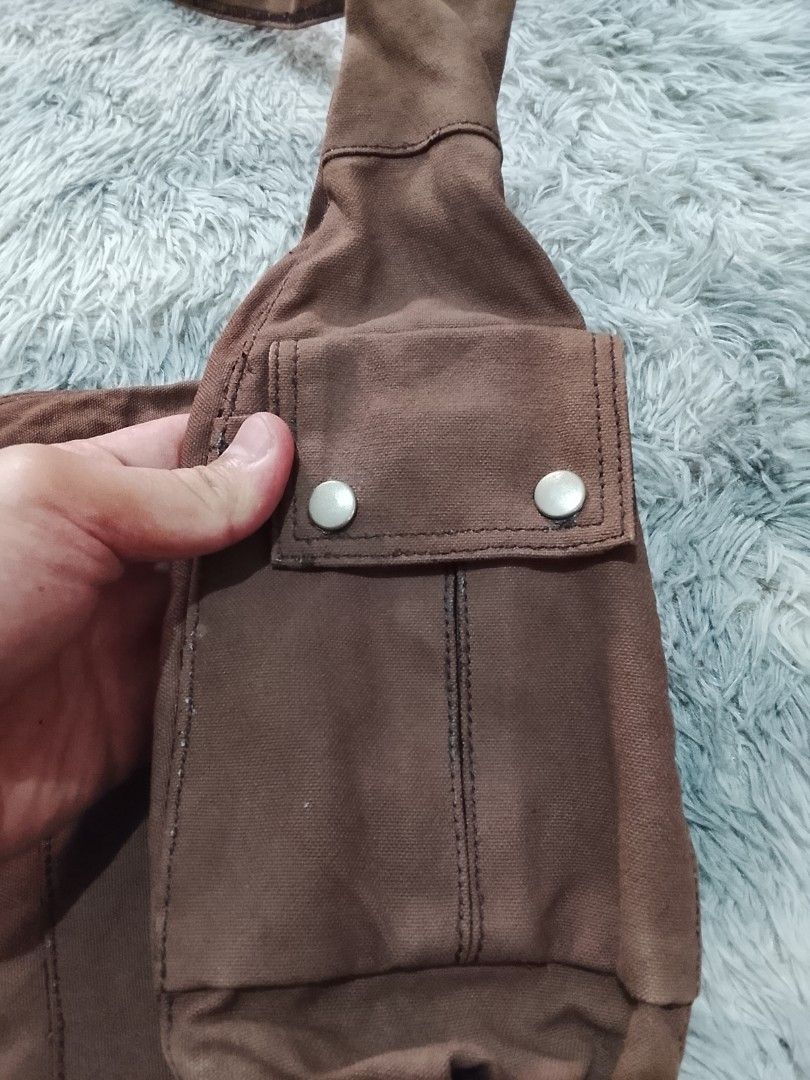 Porter Bag With Issue check last pic (Category: Sling Bags) located in Davao. Submitted by thevintagehunterdvo (Listing ID 1468740976, Image 3). Description: 15x14x13.