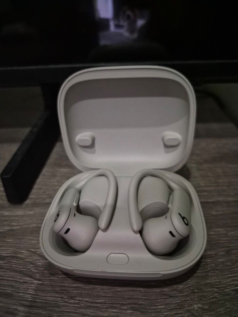 Power Beats Pro 2 (Category: Earphones) located in Angeles City. Submitted by marvinjbm110069 (Listing ID 1468837617, Image 3). Description: - Authentic Power Beats Pro2 true wireless earbuds in Light Gray - Secure wingtip design ensures a snug fit during workouts - Active Noise Cancellation (ANC) and sound quality work perfectly - Excellent battery life with a strong charge - Clean condition overall, with only minimal signs of handling on the ca