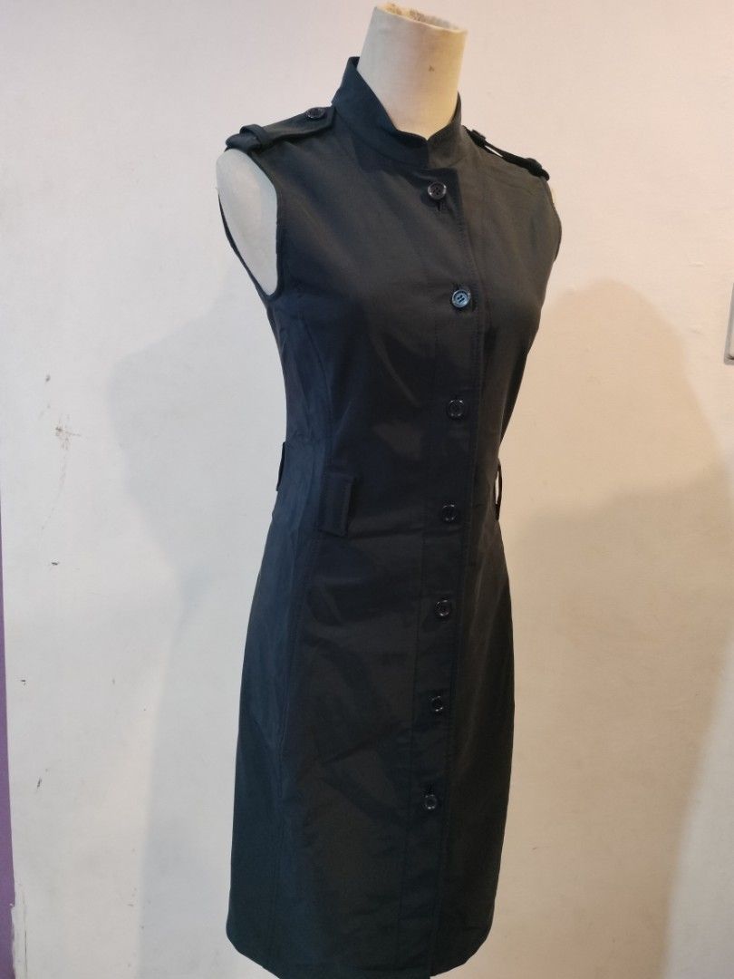 Prada Dress (Category: Dresses) located in Quezon City. Submitted by dex.colletions (Listing ID 1468883282, Image 1). Description: PRADA dress authentic twice lang nagamit declutering.