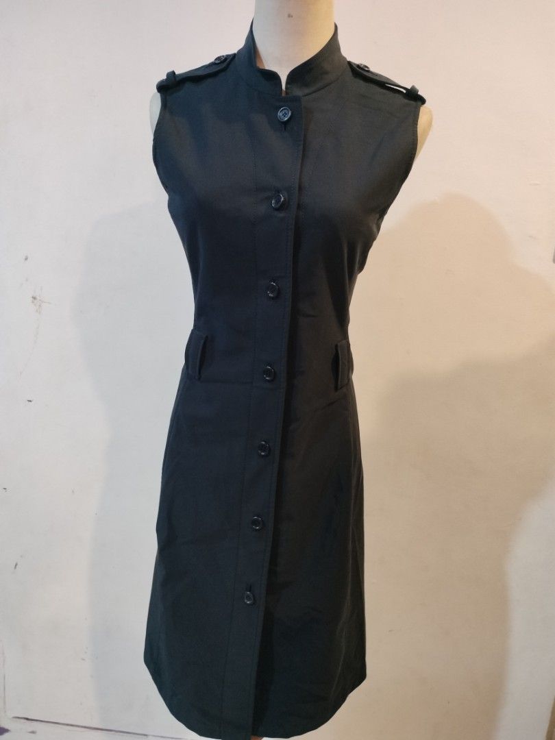 Prada Dress (Category: Dresses) located in Quezon City. Submitted by dex.colletions (Listing ID 1468883282, Image 3). Description: PRADA dress authentic twice lang nagamit declutering.
