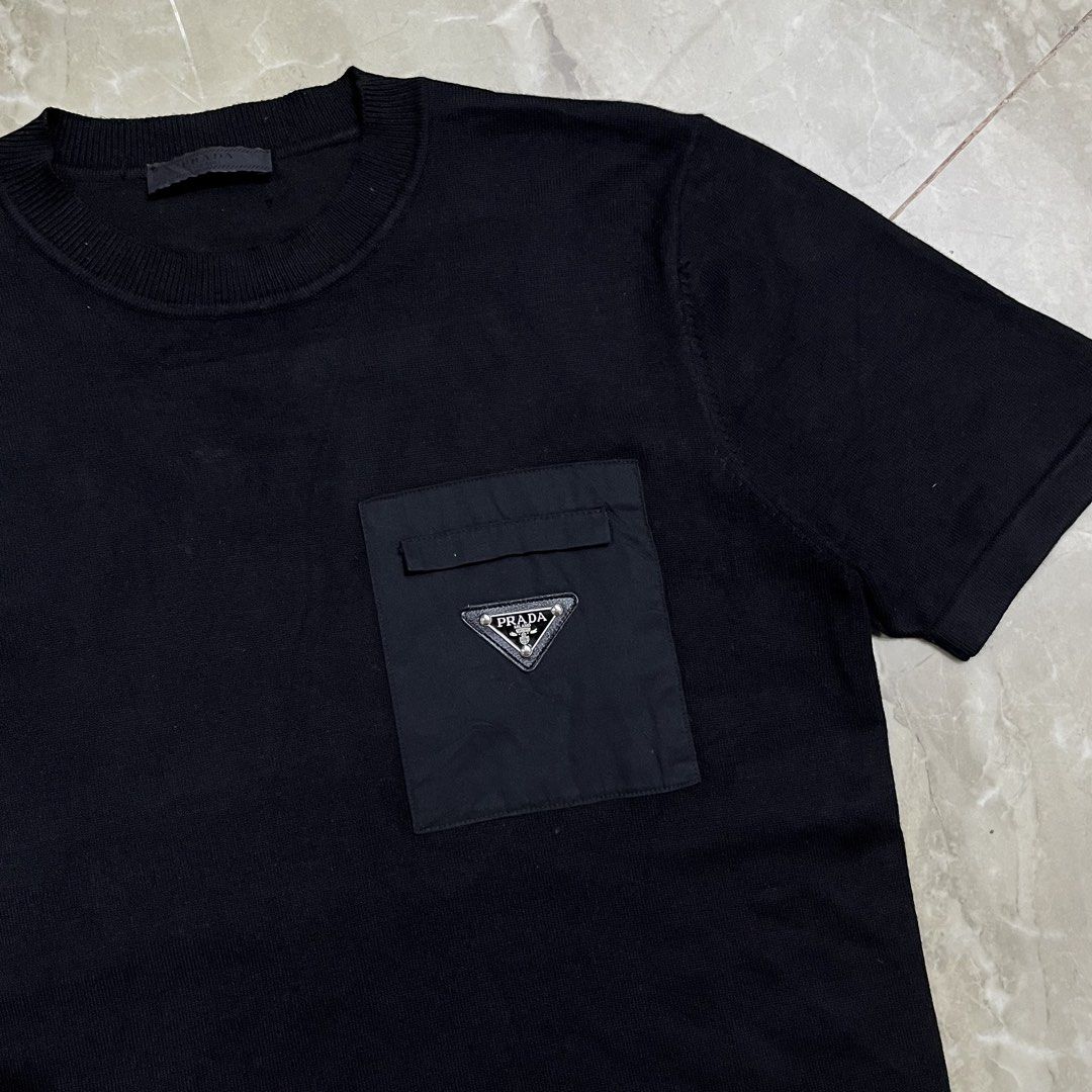 PRADA KNITTED MENS TSHIRT (Category: Luxury Apparel) located in Marikina City. Submitted by arniejane23 (Listing ID 1468882878, Image 2). Description: PRADA KNITTED MENS TSHIRT SIZE MEDIUM TO LARGE DIMENSION width - 21.5 SAFE TO STRECH length - 28 MISSING WASHTAGS NO OTHER MAJOR FLAW EXCELLENT CONDITION!! 📩📩📩.