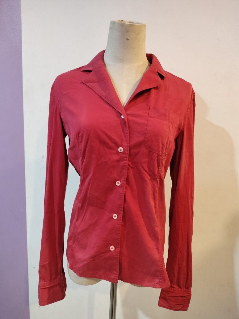 PRADA LONG SLEEVE (Category: Activewear) located in Quezon City. Submitted by dex.colletions (Listing ID 1468882453, Image 1). Description: authentic PRADA LONG SLEEVE.
