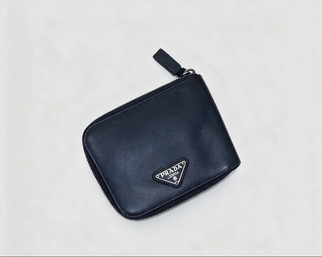 Prada wallet (Category: Luxury Bags & Wallets) located in Bato. Submitted by itsmethriftlist (Listing ID 1468753505, Image 1). Description: Dm more details .