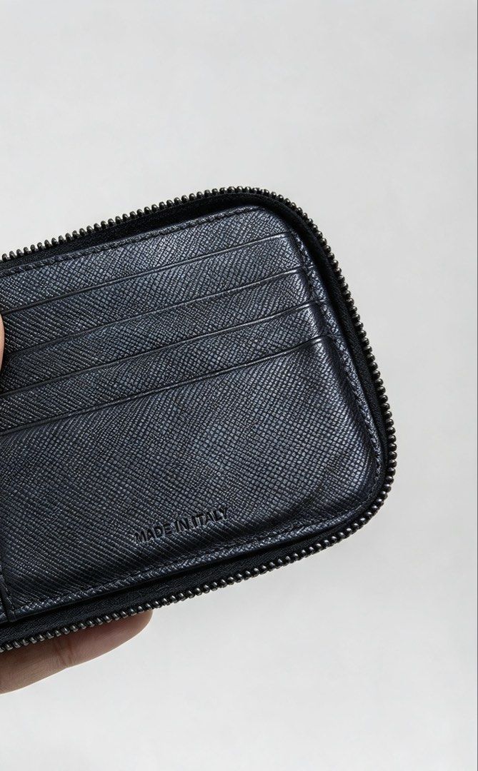 Prada wallet (Category: Luxury Bags & Wallets) located in Bato. Submitted by itsmethriftlist (Listing ID 1468753505, Image 2). Description: Dm more details .