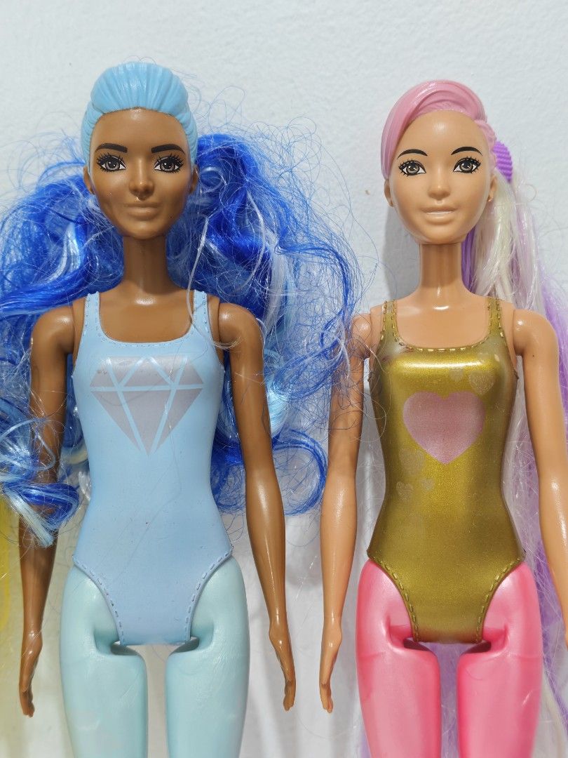 Preloved Barbie Color Reveal Bundle (Category: Kids Toys) located in Pasig City. Submitted by dian.juliet (Listing ID 1468760880, Image 2). Description: Preloved ▪️As is ▪️What you see is what you get. ▪️Colors may vary due to lightning. ▪️Flaws are barely noticeable. ▪️Feel free to message me for other details. :) 🖤 𝓭𝓲𝓪𝓷 𝓳𝓾𝓵𝓲𝓮𝓽.