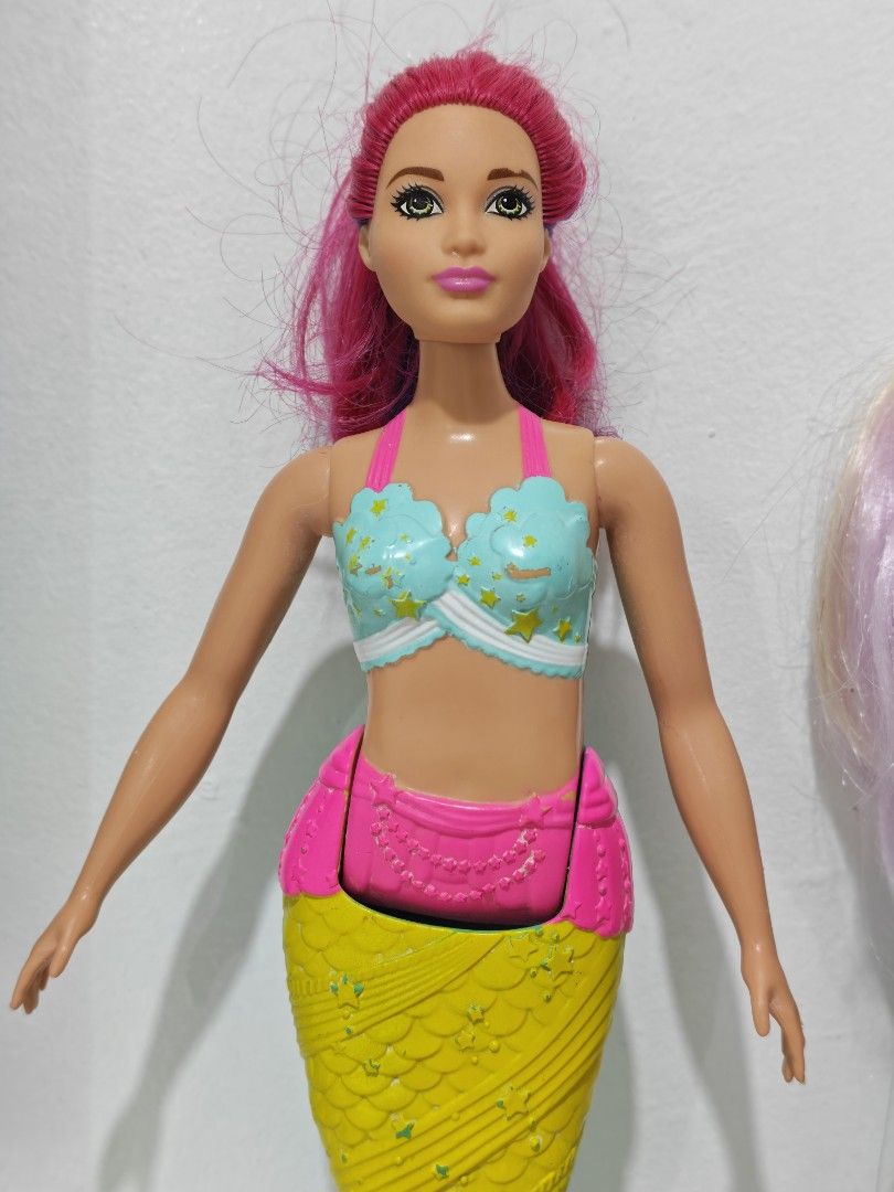 Preloved Barbie Doll Mermaid Bundle (Category: Kids Toys) located in Pasig City. Submitted by dian.juliet (Listing ID 1468746389, Image 3). Description: Preloved ▪️As is ▪️What you see is what you get. ▪️Colors may vary due to lightning. ▪️Flaws are barely noticeable. ▪️Feel free to message me for other details. :) 🖤 𝓭𝓲𝓪𝓷 𝓳𝓾𝓵𝓲𝓮𝓽.