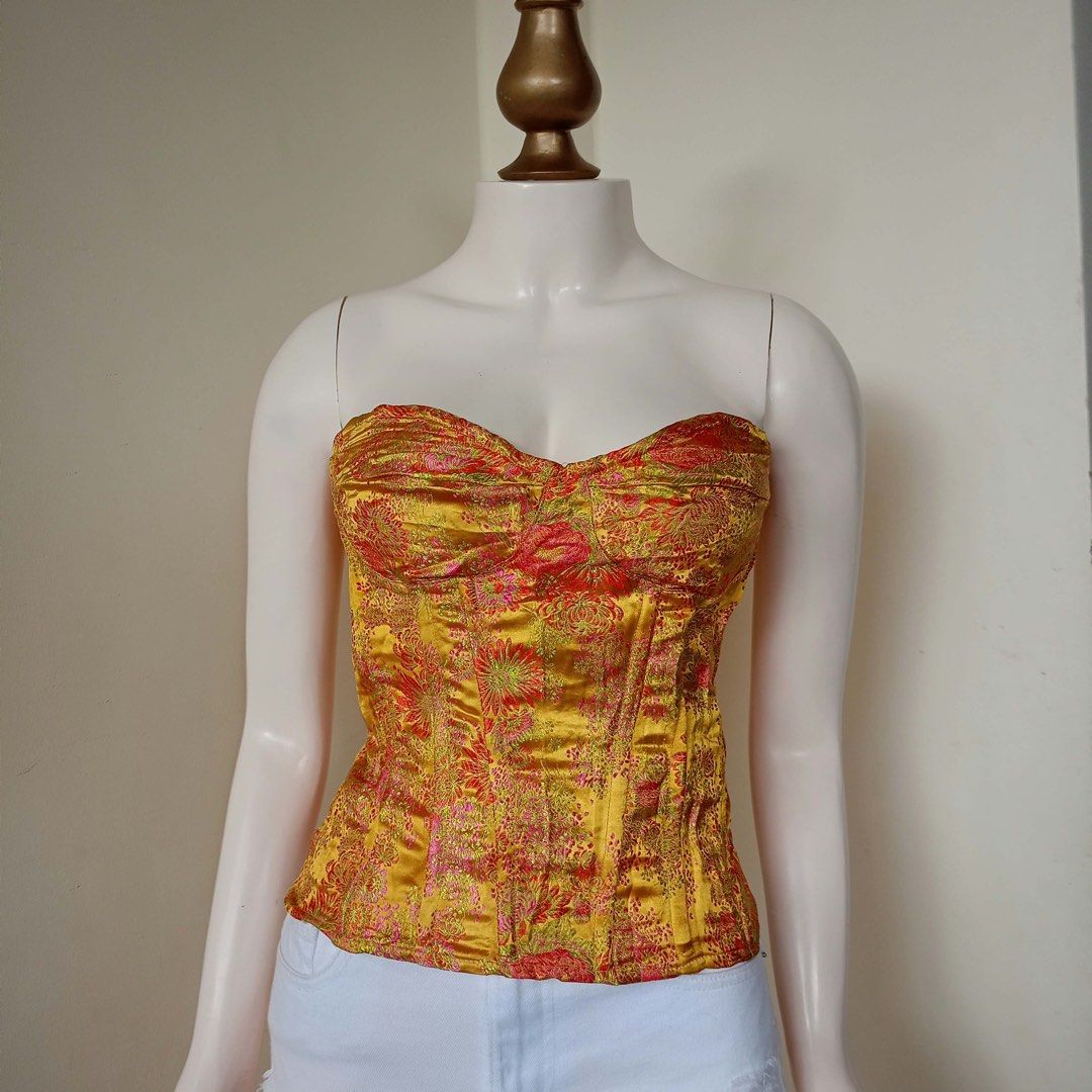 Prettylittlething corset top (Category: Others Tops) located in Barugo. Submitted by green.trendsetter (Listing ID 1468818919, Image 2). Description: AUSSIE PRELOVED FINDS Australian brand tops. Shop your next wardrobe favourite at a preloved price! 📌 SHOP REMINDERS — PLEASE READ BEFORE BUYING ❌ NO CANCELLATION once your order is confirmed. ❌ NO FUSSY BUYERS — please read the details and check all photos before buying. ❌ NO RETURN / NO EXCHANGE.
