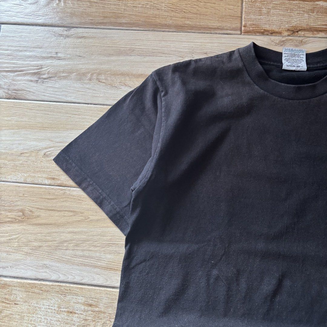 pro club black plain cotton shirt (Category: Tshirts & Polo Shirts ) located in Calamba. Submitted by wearlikenobody (Listing ID 1468742509, Image 2). Description: Length: 29” Width: 20” Condition: 9/10 Issue: slight color fade neck Size: L .