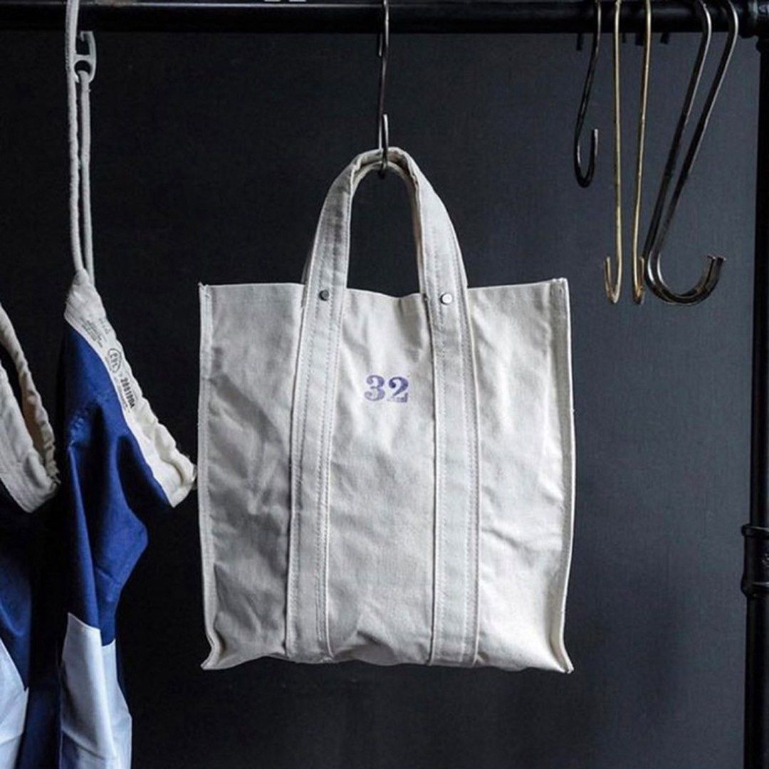 Pueb Co Canvas Tote Small Off White (Category: Luxury Bags & Wallets) located in Quezon City. Submitted by jswinton (Listing ID 1468729882, Image 2). Description: W: 12.5” L:14” D: 4” Handle Drop: 4.25” Handle width: 1.25” Original price: P4,980.