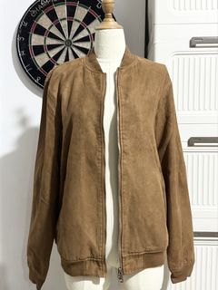 (Category: ) located in . Submitted by thechobecloset (Listing ID 1468826048, Image 1). Description: .