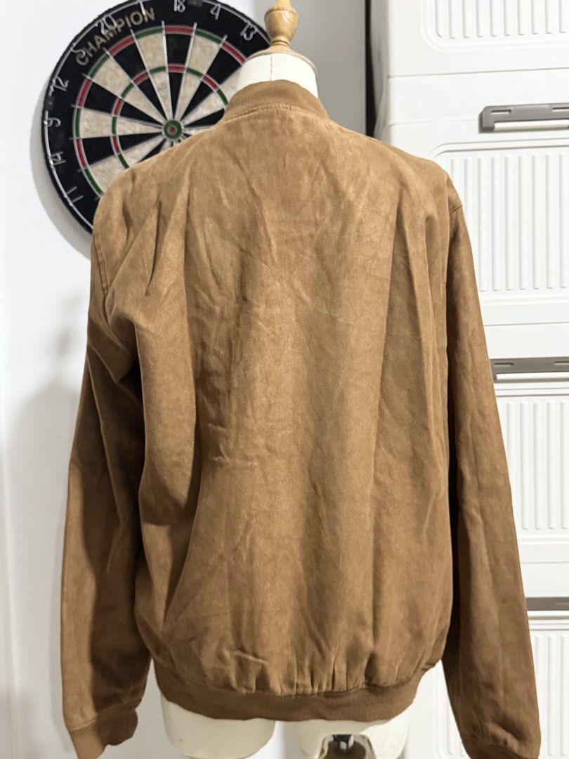 Pull & Bear Brown Suede Jacket (Category: Coats, Jackets and Outerwear) located in Manila. Submitted by thechobecloset (Listing ID 1468826048, Image 3). Description: FIX PRICE Size: S-M Thrifted.