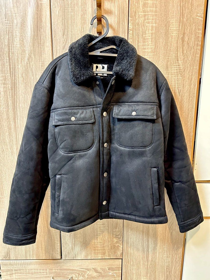 Pull&Bear Black Jacket with faux shearling collar, (Category: Coats, Jackets and Outerwear) located in Cebu City. Submitted by shop.bydee (Listing ID 1468828555, Image 3). Description: Pull&Bear Black Jacket with faux shearling collar • Really thick & great for winter! • Size XL • Bought for 3,595, Selling for only ₱2,000 • Used twice only No meet-ups, only delivery. SF will be shouldered by the buyer. 📍Cebu.