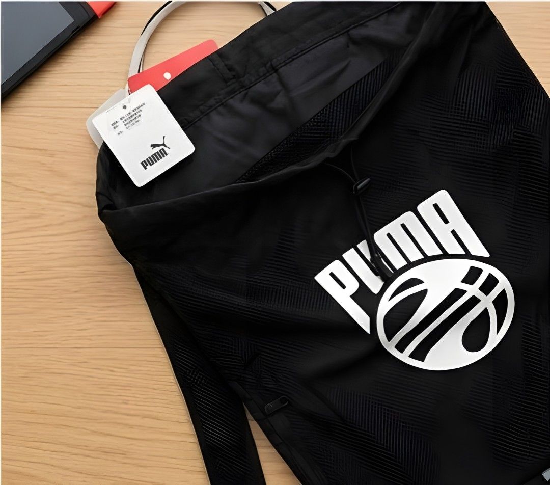 Puma Drawstring Backpack (Category: Backpacks) located in Taguig. Submitted by deedeeee11 (Listing ID 1468916349, Image 3). Description: Original/ Legit Brandnew & no issue Below SRP ₱ 899 ONLY ✅ Fixed Price (SRP: ₱ 1,800 ❌❌❌) 5X MONEY BACK IF PROVEN FAKE 🙏🏻 📍 BGC, Taguig City.