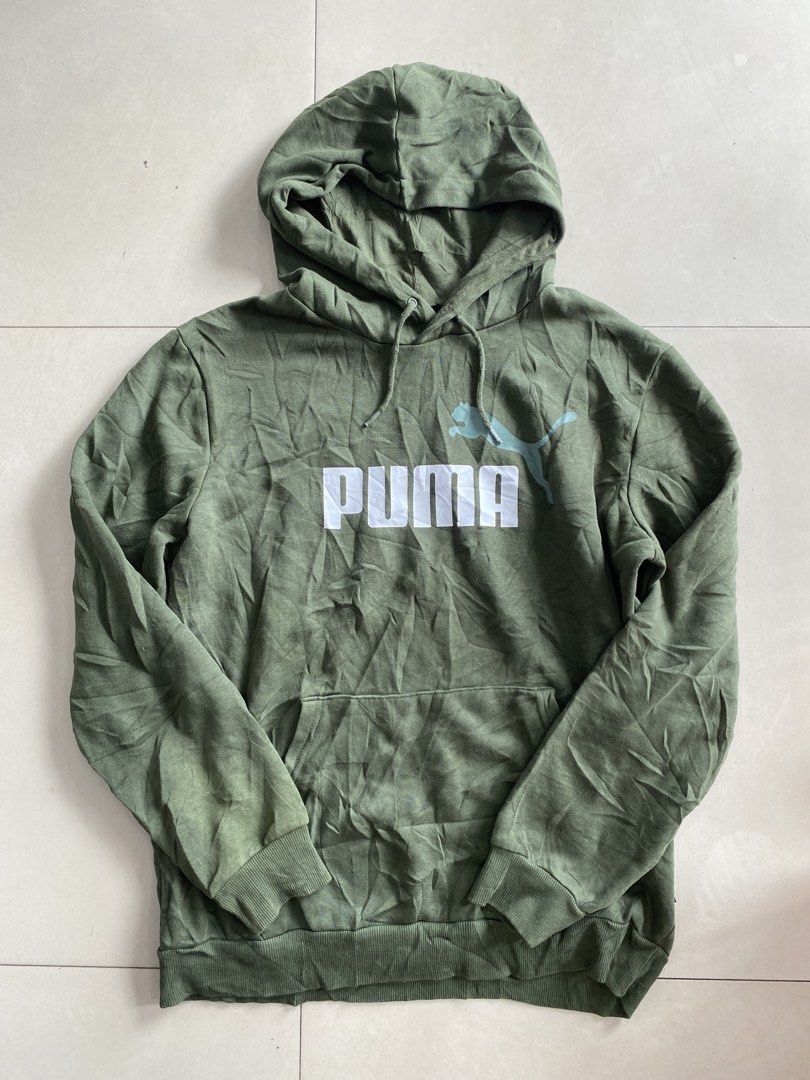 Puma Hoodie Jacket (Category: Coats, Jackets and Outerwear) located in Toledo. Submitted by marianallidapse1994 (Listing ID 1468757598, Image 1). Description: as new nice colorway army green.